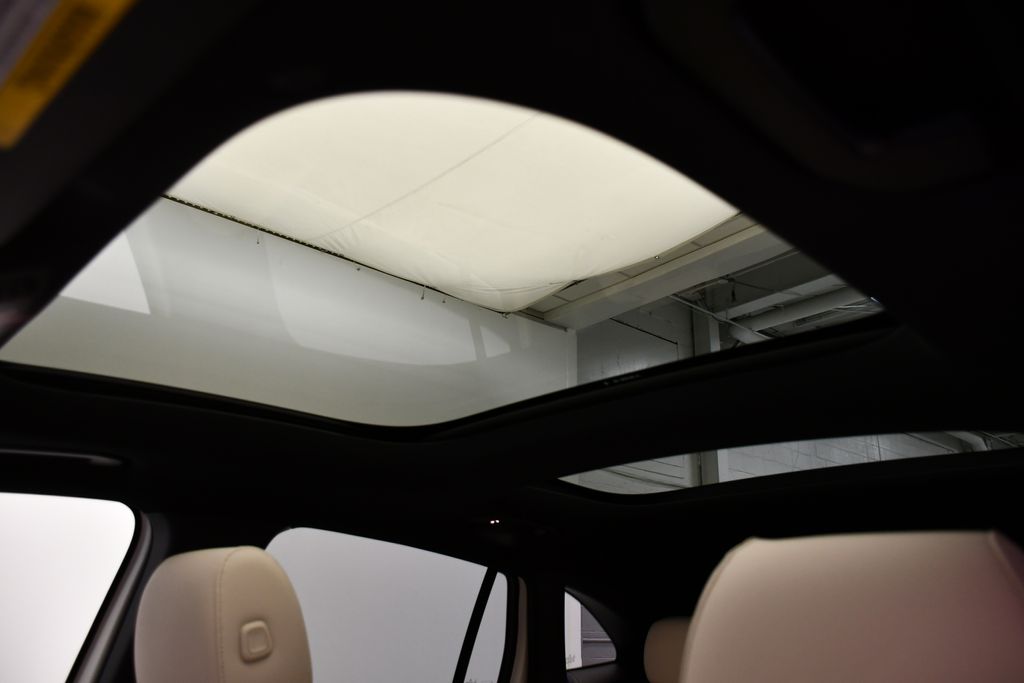 Thumbnail: 2026 Mercedes-Benz GLA - 17