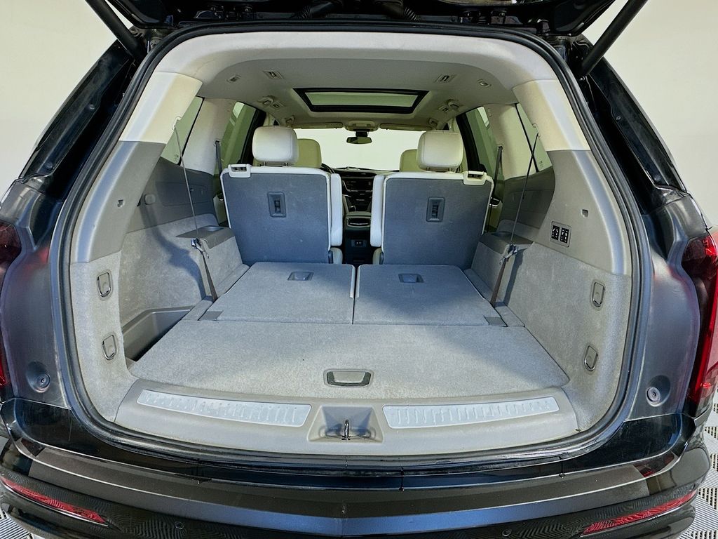 Thumbnail: 2021 Cadillac XT6 - 28