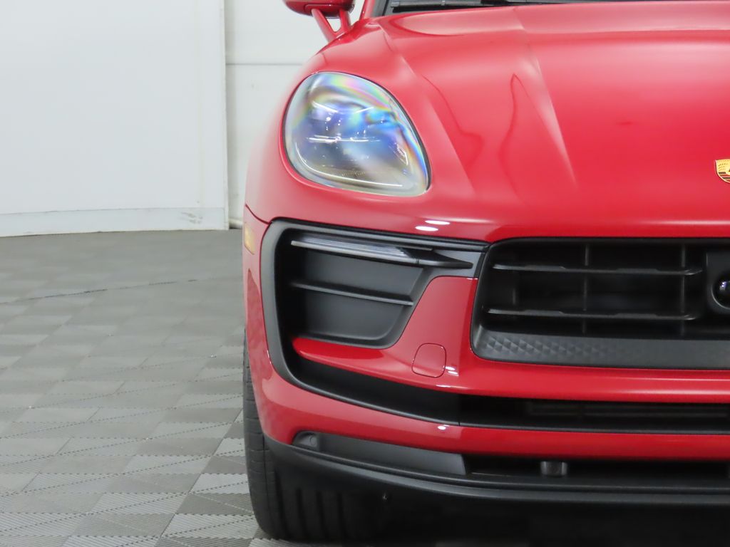 Thumbnail: 2025 Porsche Macan - 12