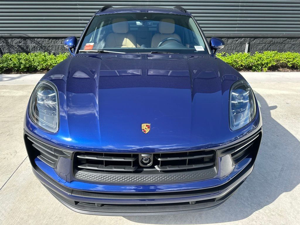 2025 Porsche Macan  3