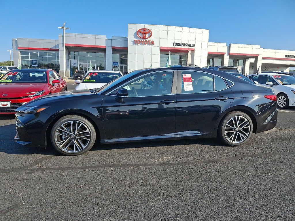 Thumbnail: 2025 Toyota Camry - 7