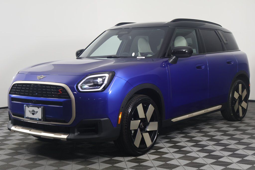 2025 MINI Countryman S's photo