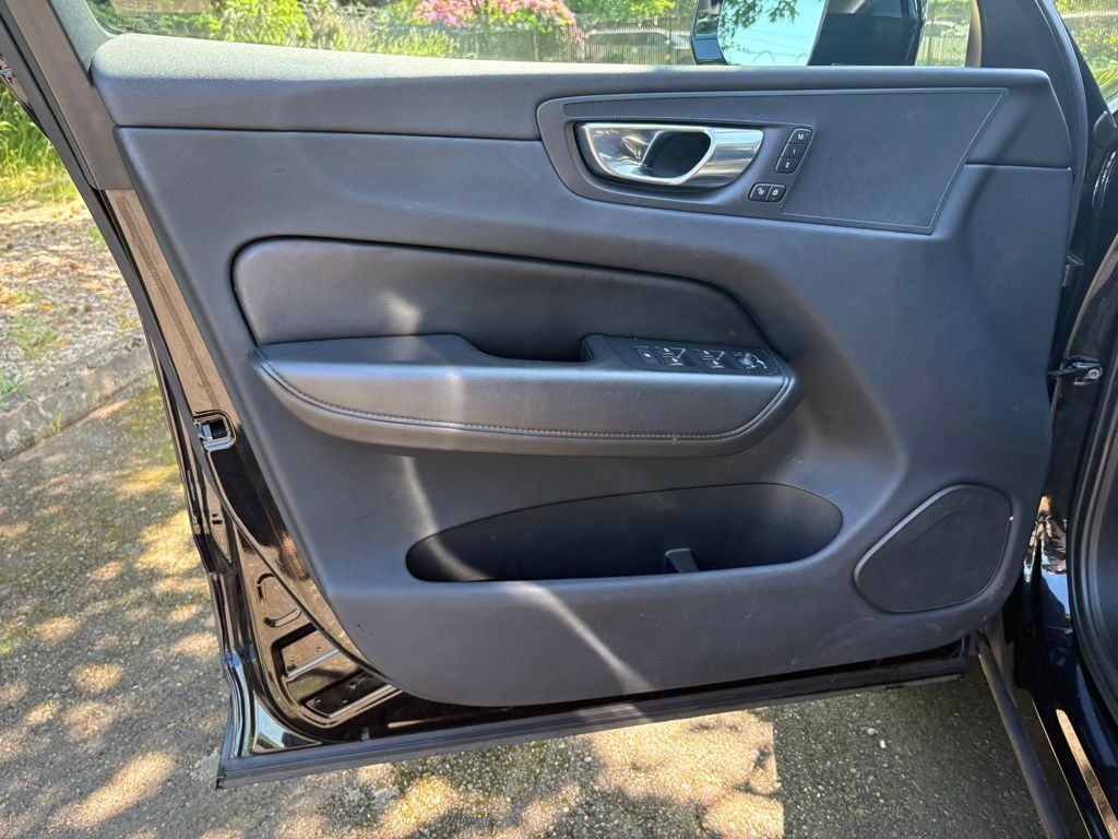 2023 Volvo XC60 B5 Core
