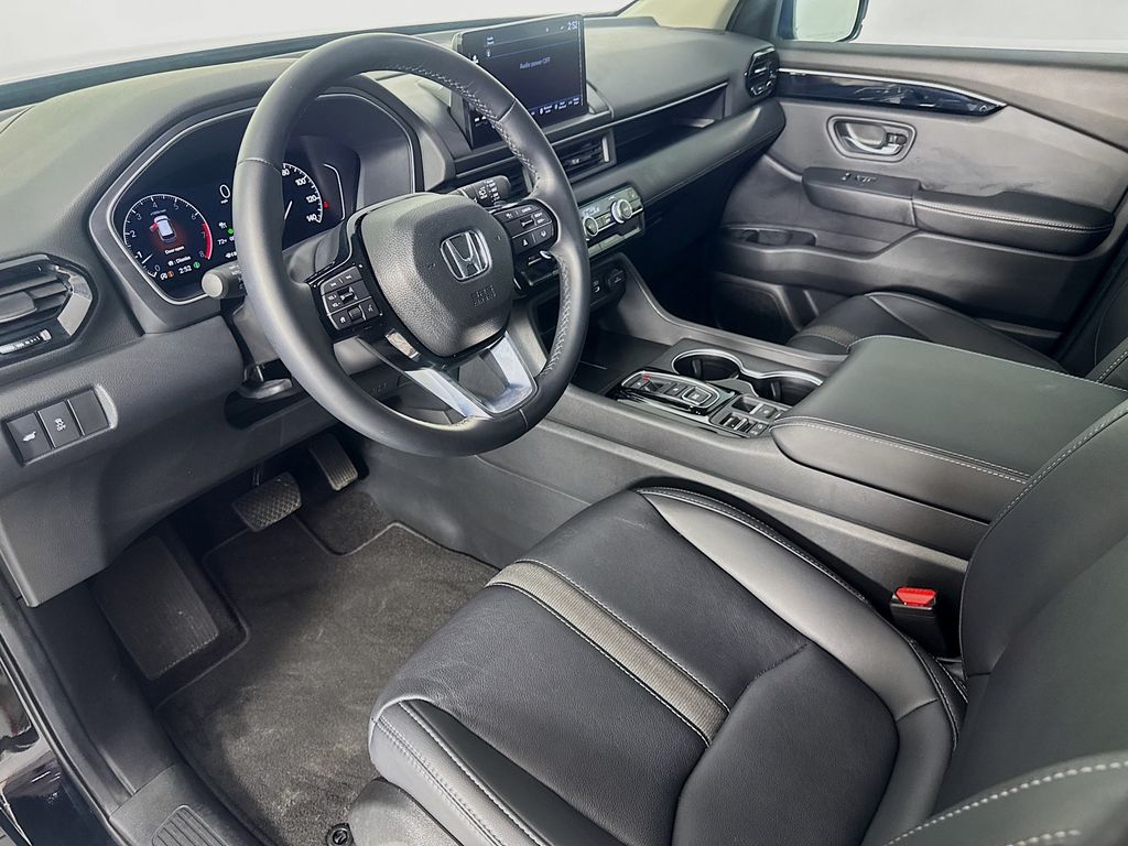 Used Car 2025 Honda Pilot  Touring For Sale Under $50,000 In Austin, Texas