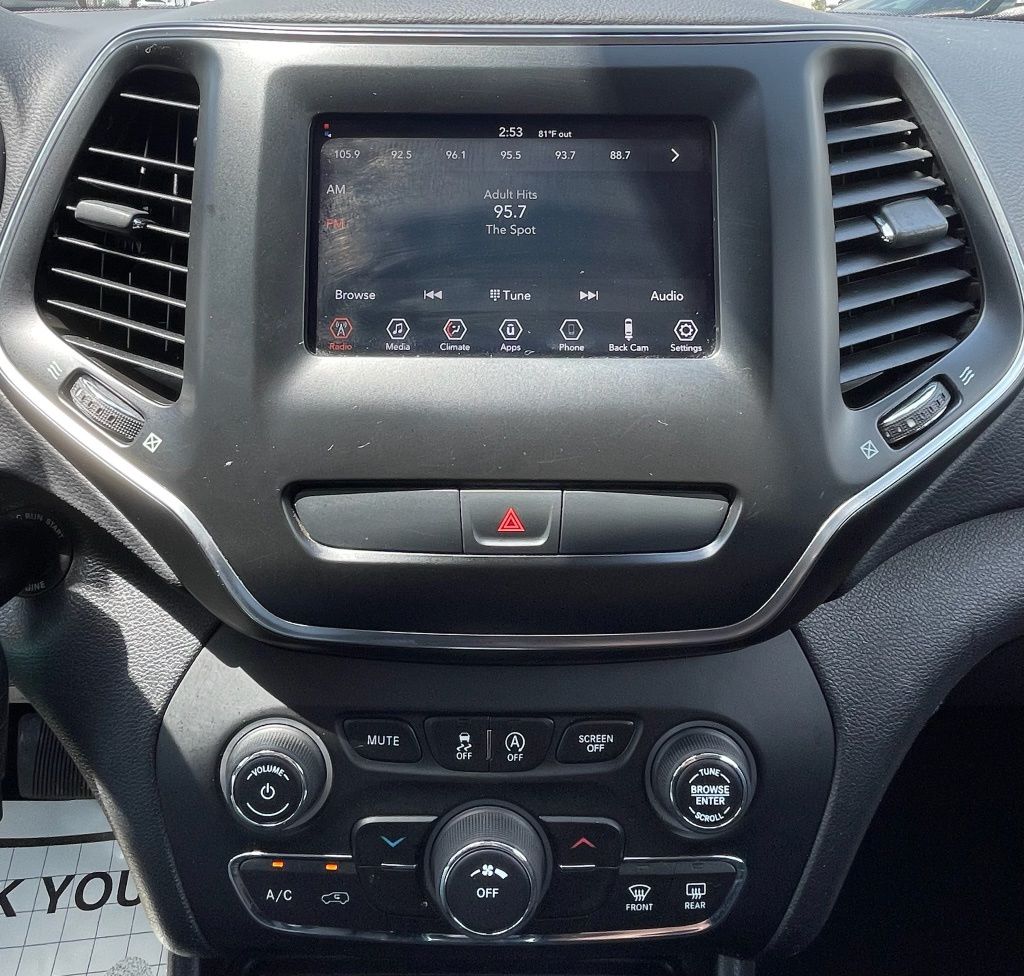 2019 Jeep Cherokee Latitude Red at Community Kia