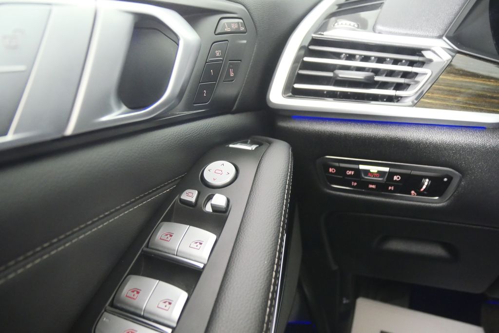 Thumbnail: 2020 BMW X7 - 22