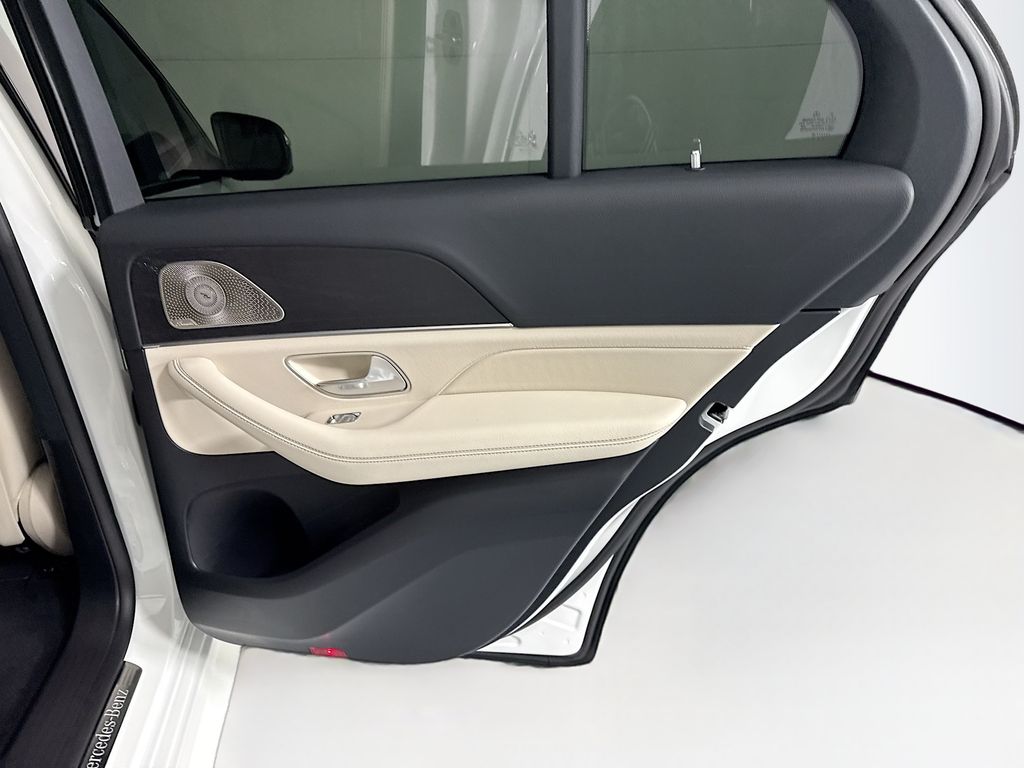 Thumbnail: 2026 Mercedes-Benz GLE - 29