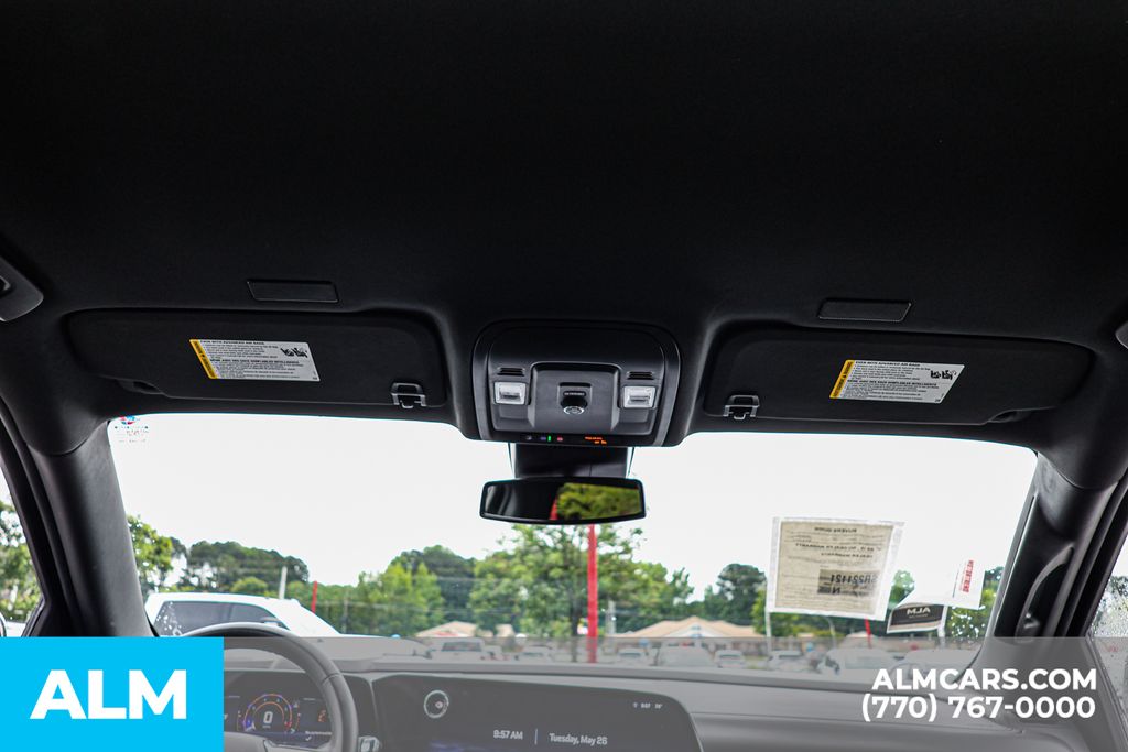 Used 2025 Black Chevrolet Z71 image 57