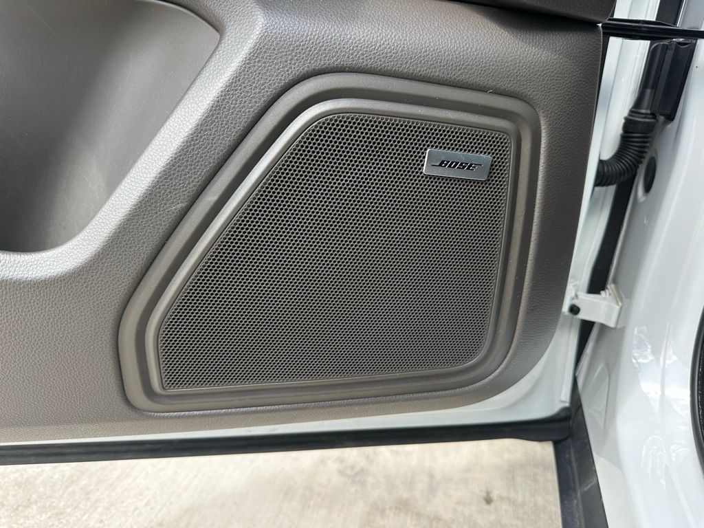 Thumbnail: 2023 Porsche Macan - 22