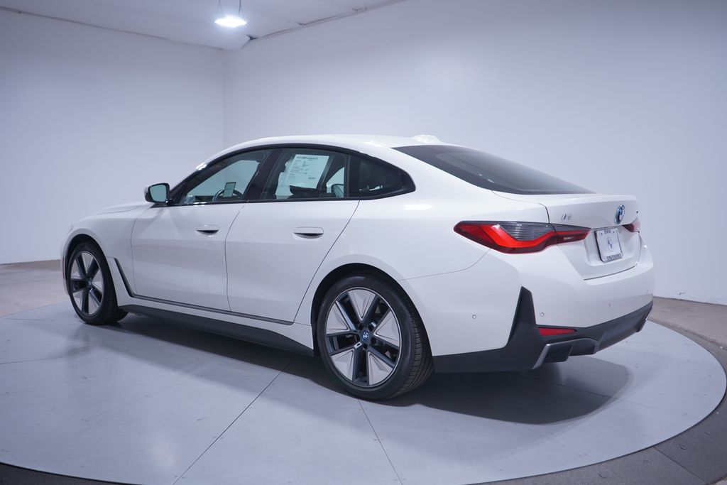 Thumbnail: 2023 BMW i4 - 3