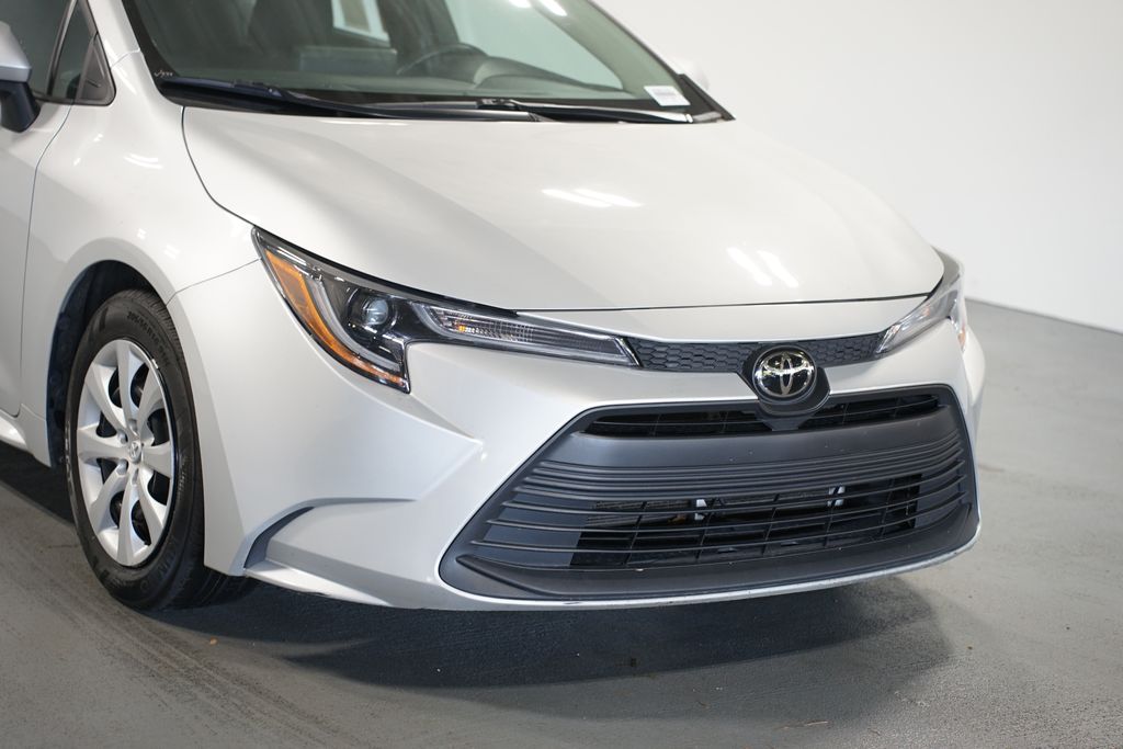 Thumbnail: 2023 Toyota Corolla - 4