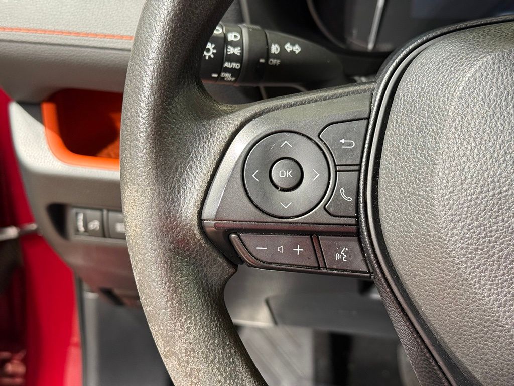 Thumbnail: 2019 Toyota RAV4 - 25