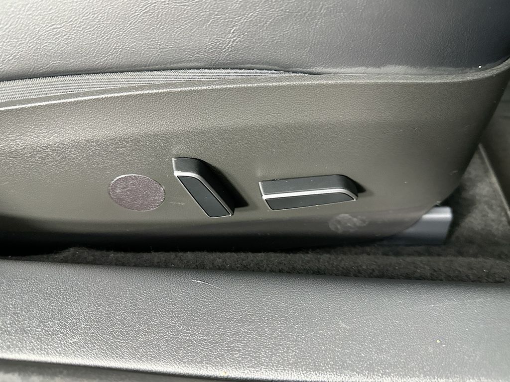 TeslaModel 324