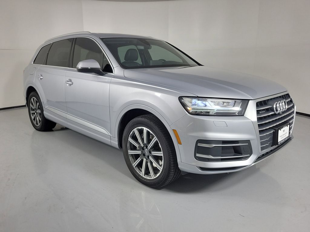 2019 Audi Q7 45 TFSI quattro Premium Plus