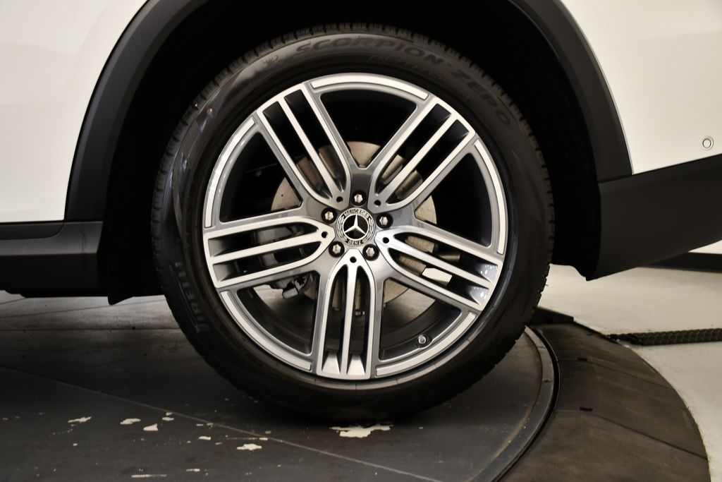 Thumbnail: 2026 Mercedes-Benz GLS - 14