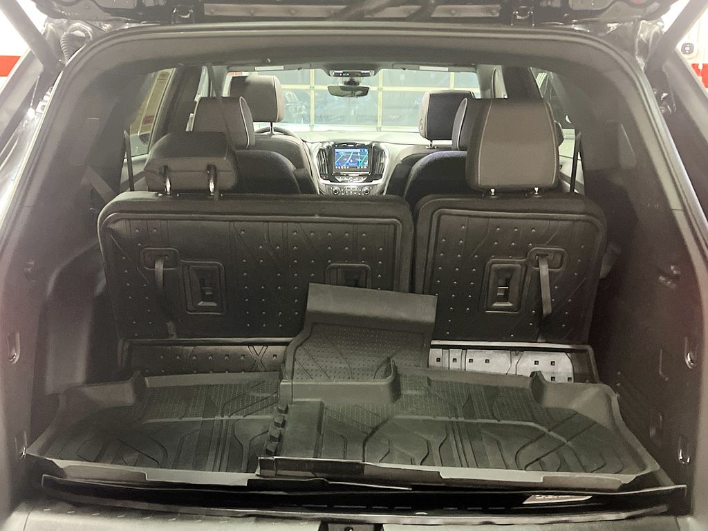 Used 2023 Mosaic Black Metallic Chevrolet Premier image 28