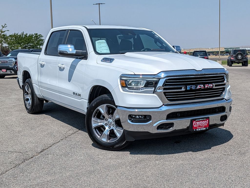 2024 RAM 1500 Laramie Crew Cab 4WD