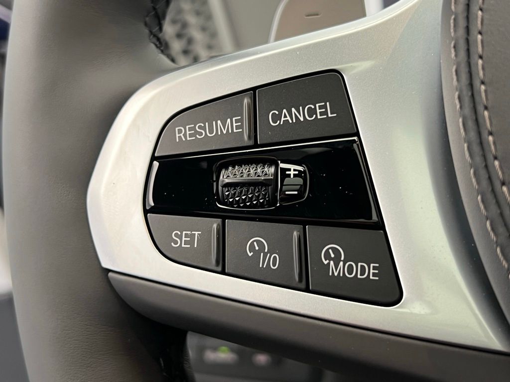 Thumbnail: 2026 BMW X5 - 18