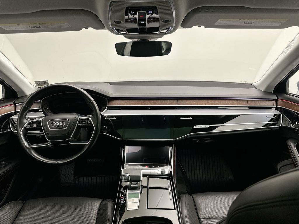 Thumbnail: 2022 Audi A8 - 8