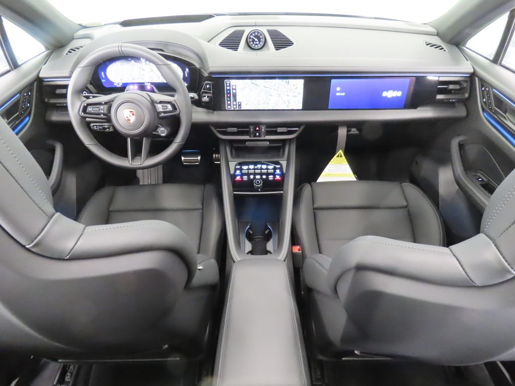 Thumbnail: 2026 Porsche Macan - 18