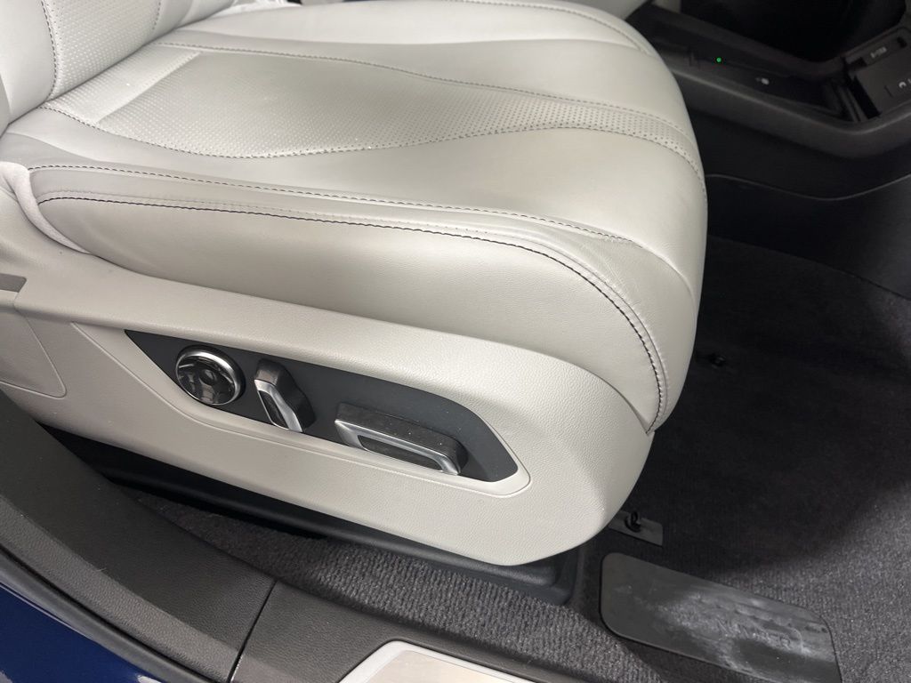 Thumbnail: 2023 Acura RDX - 8