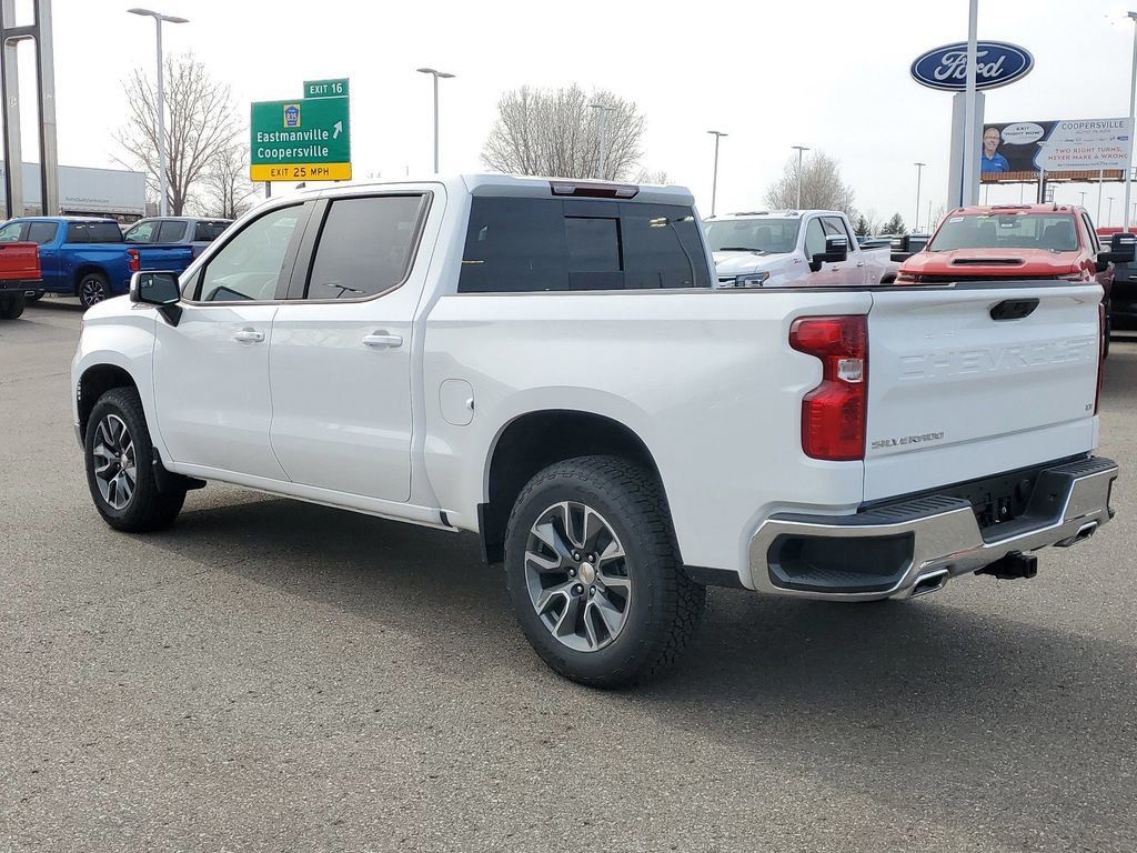 2024 Chevrolet Silverado 1500 LT 3