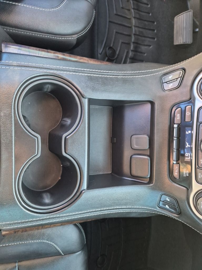 Used Car 2019 Chevrolet Suburban  Lt For Sale Under $20,000 In Austin, Texas