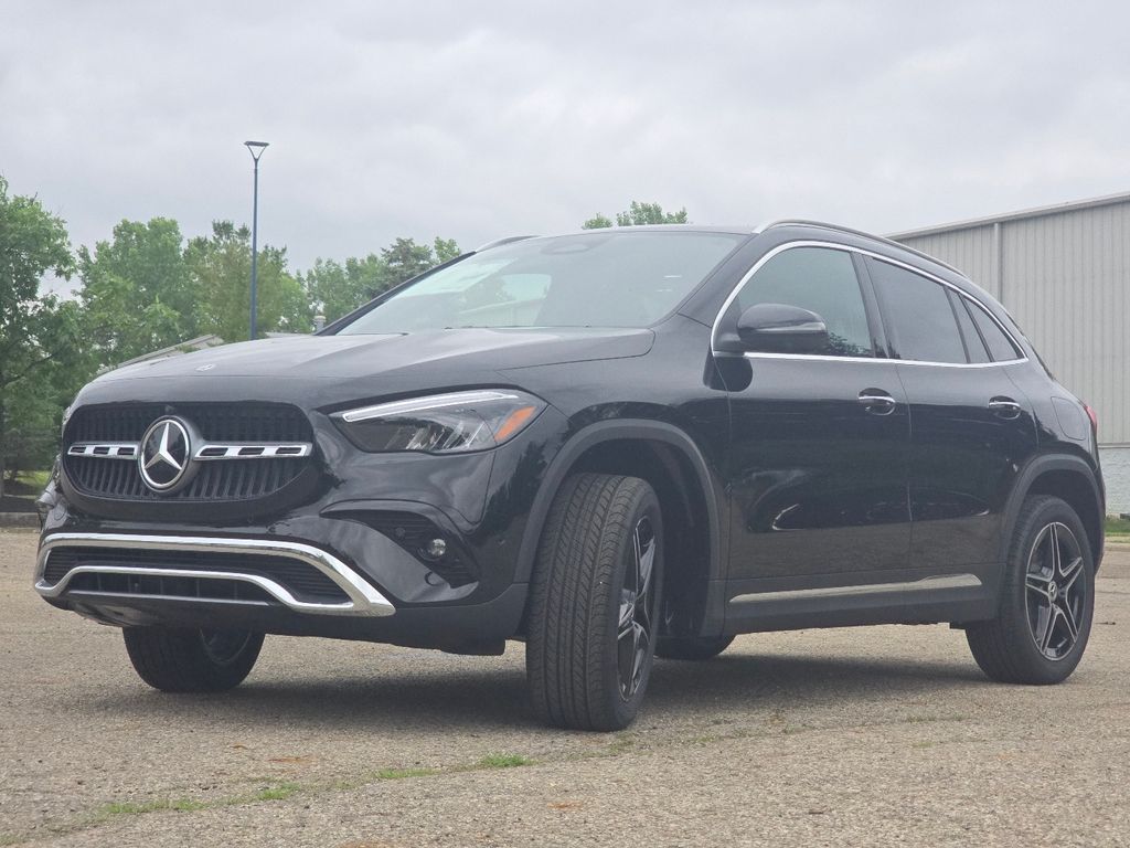 New 2026 Black Mercedes-Benz GLA 250 image 11