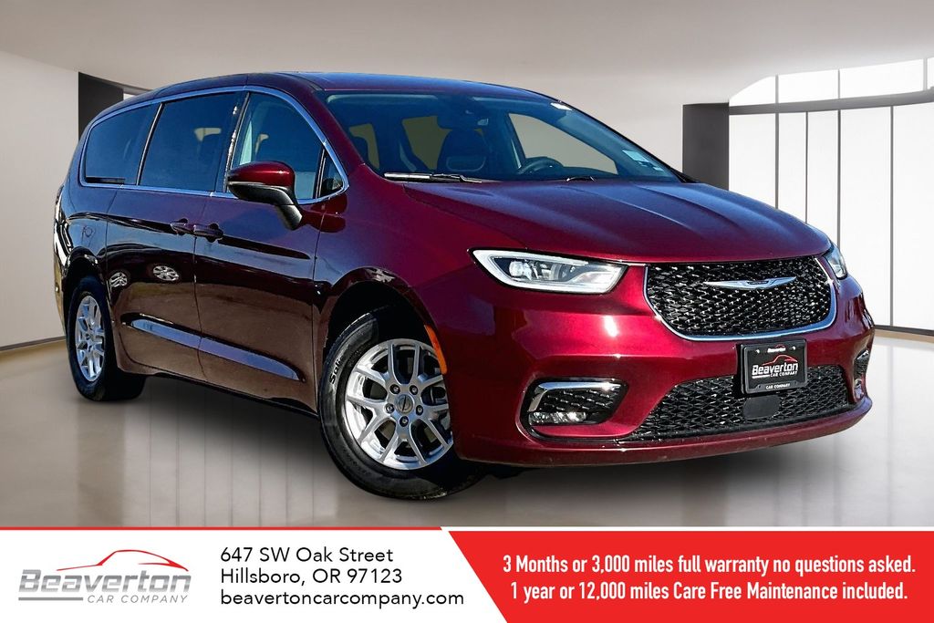 Velvet Red Pearlcoat 2023 Chrysler Pacifica Minivan Front-Wheel Drive 9-Speed Automatic