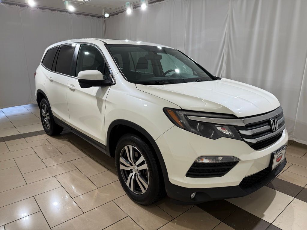 Thumbnail: 2017 Honda Pilot - 7