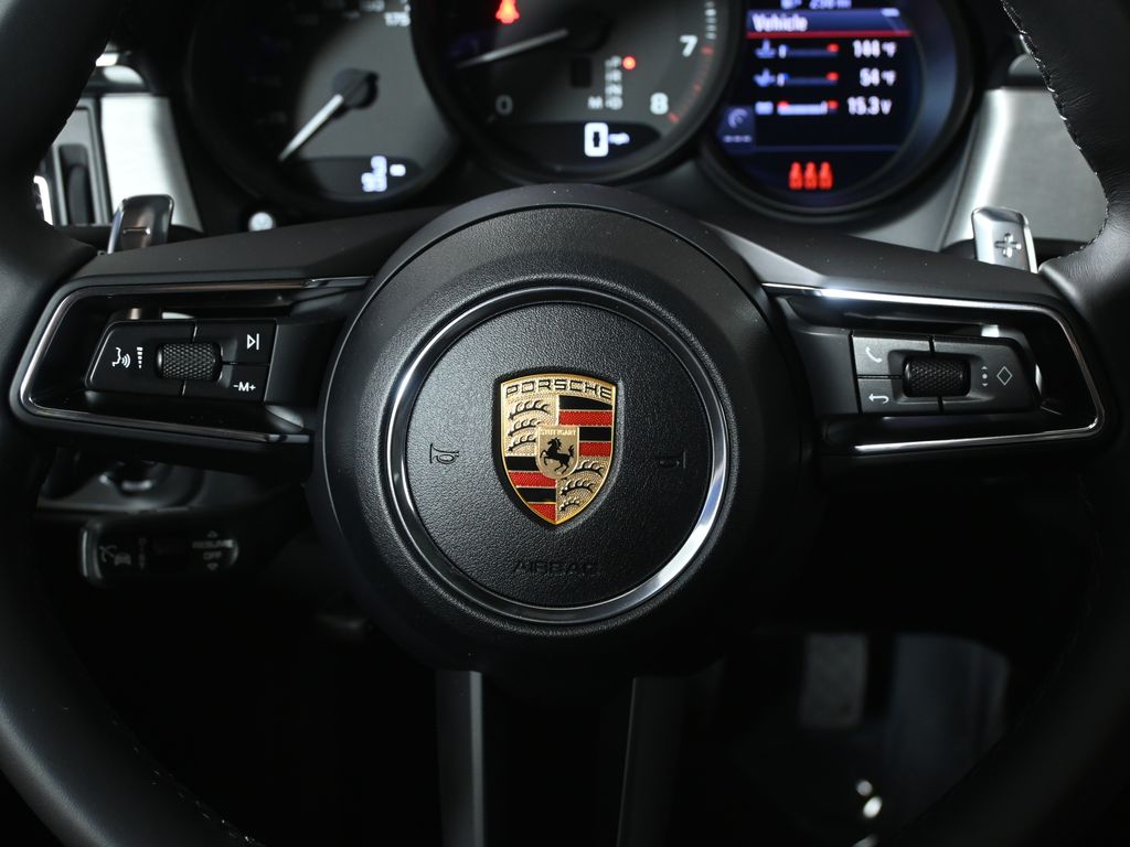 Thumbnail: 2026 Porsche Macan - 19