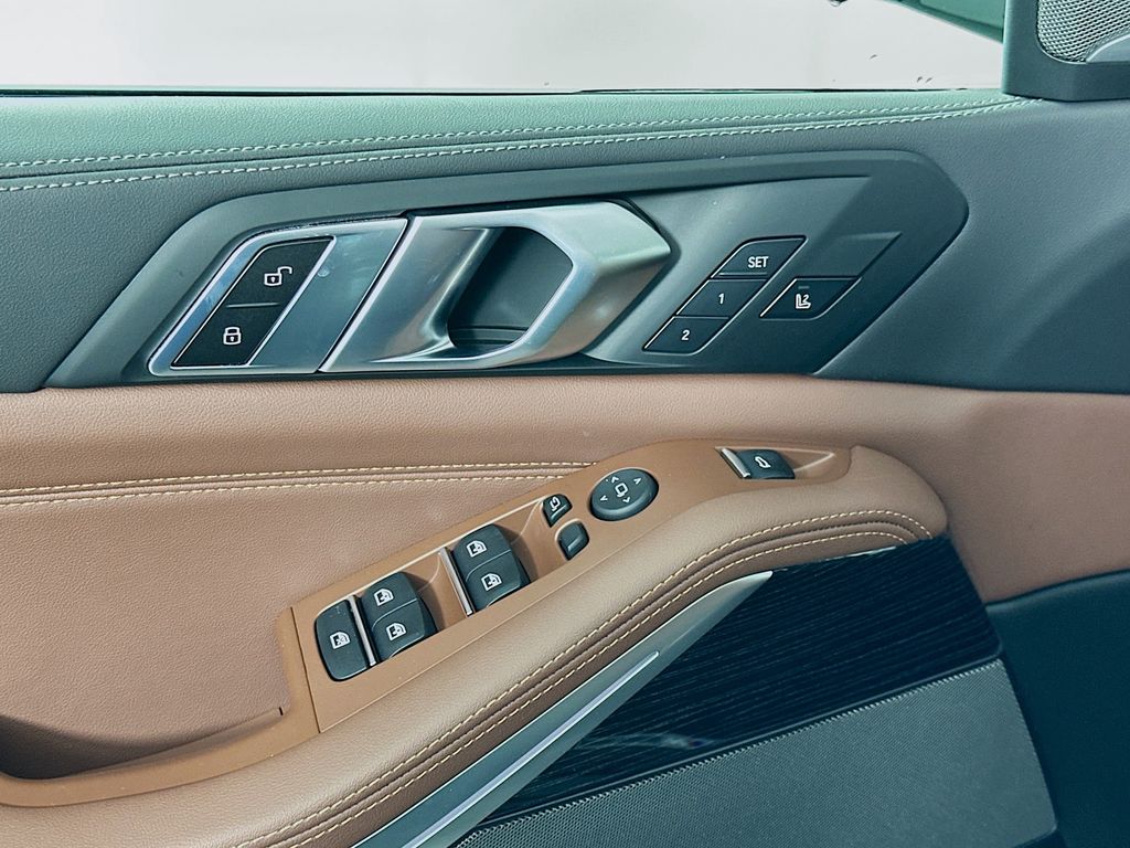 Thumbnail: 2026 BMW X5 - 20