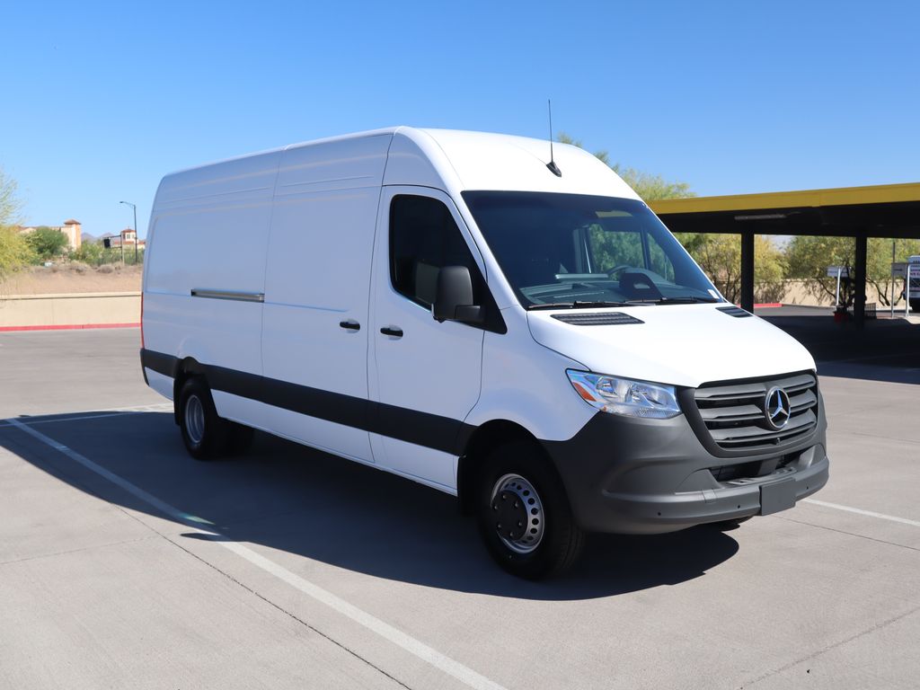 Thumbnail: 2026 Mercedes-Benz Sprinter - 3
