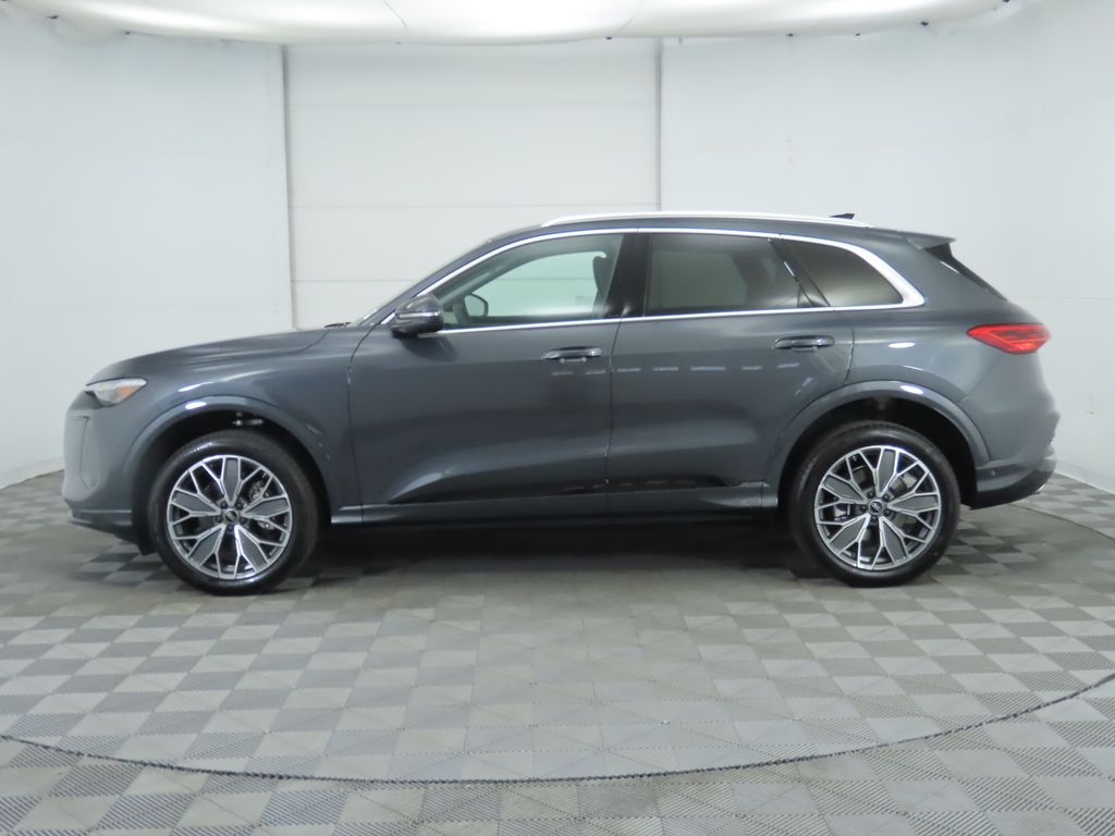 Thumbnail: 2025 Audi Q5 - 8