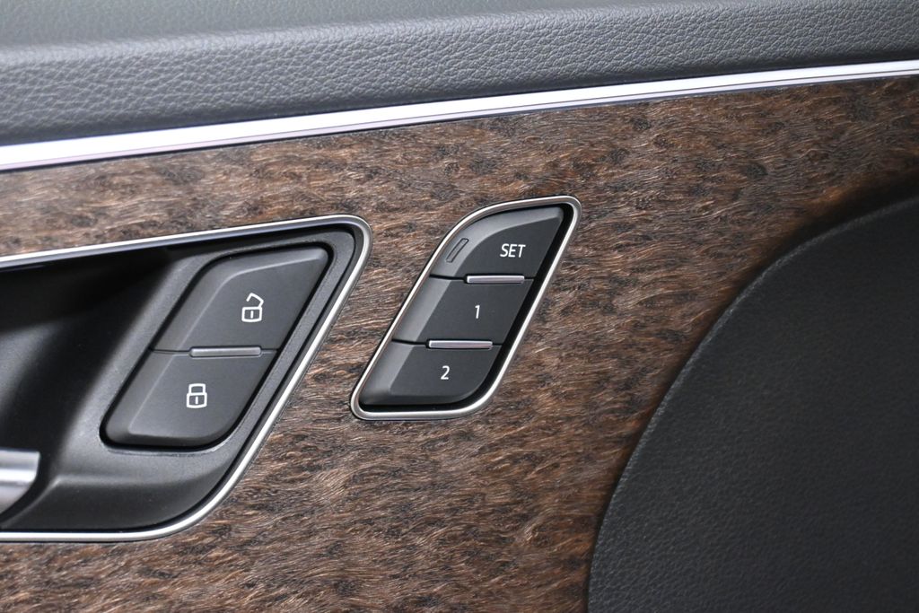 Thumbnail: 2026 Audi Q7 - 24