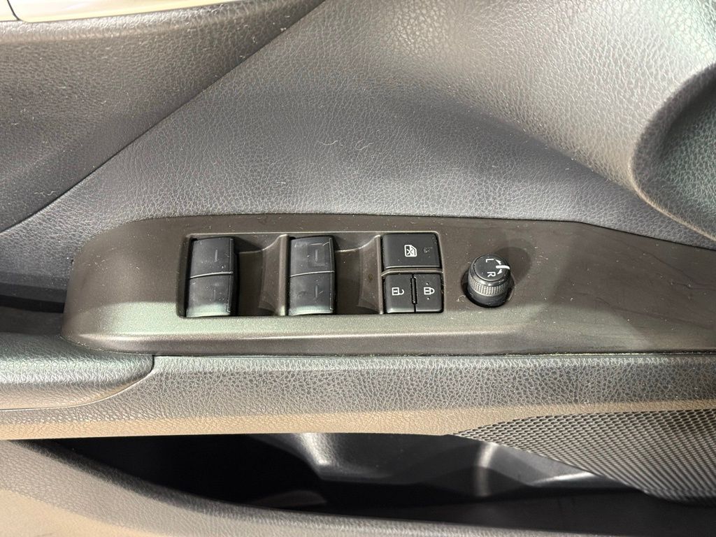 Thumbnail: 2023 Toyota Camry - 14