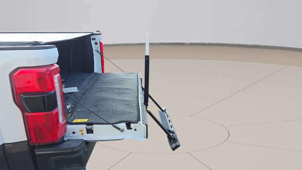 Used 2025 White Ford King Ranch image 11