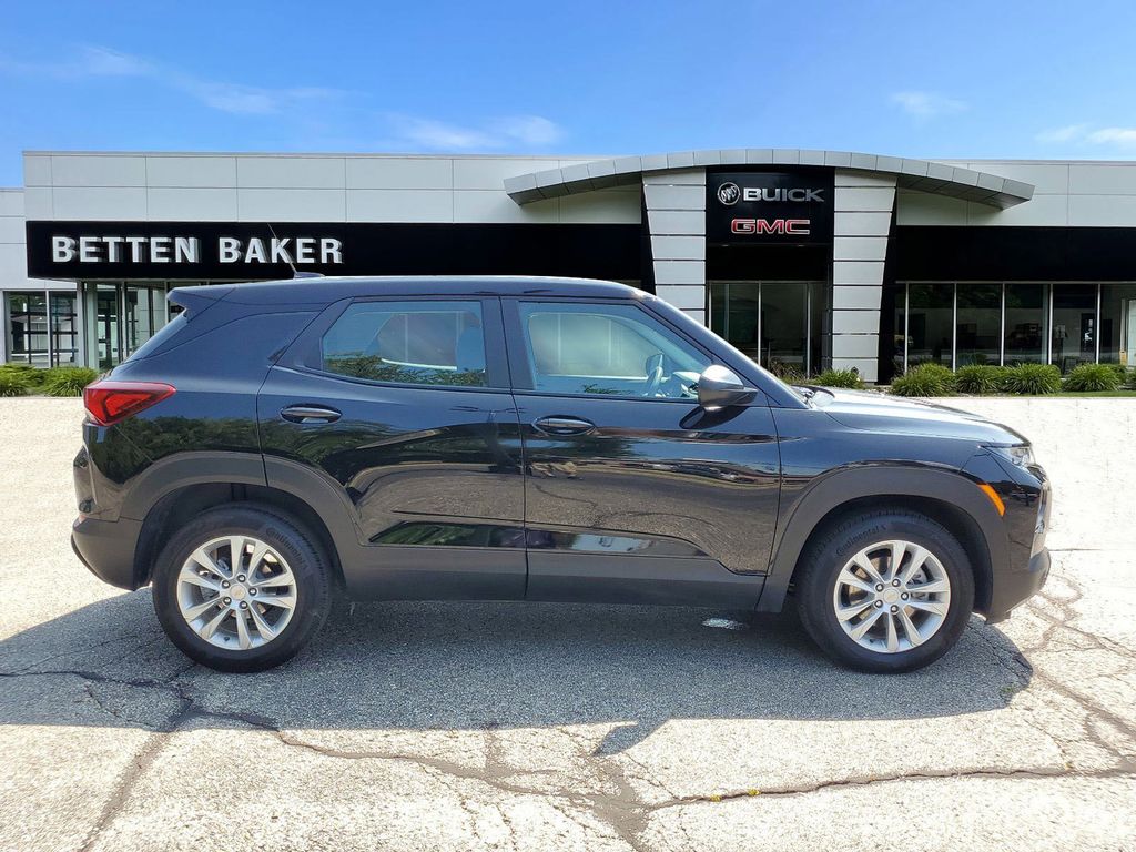 2023 Chevrolet TrailBlazer LS 8