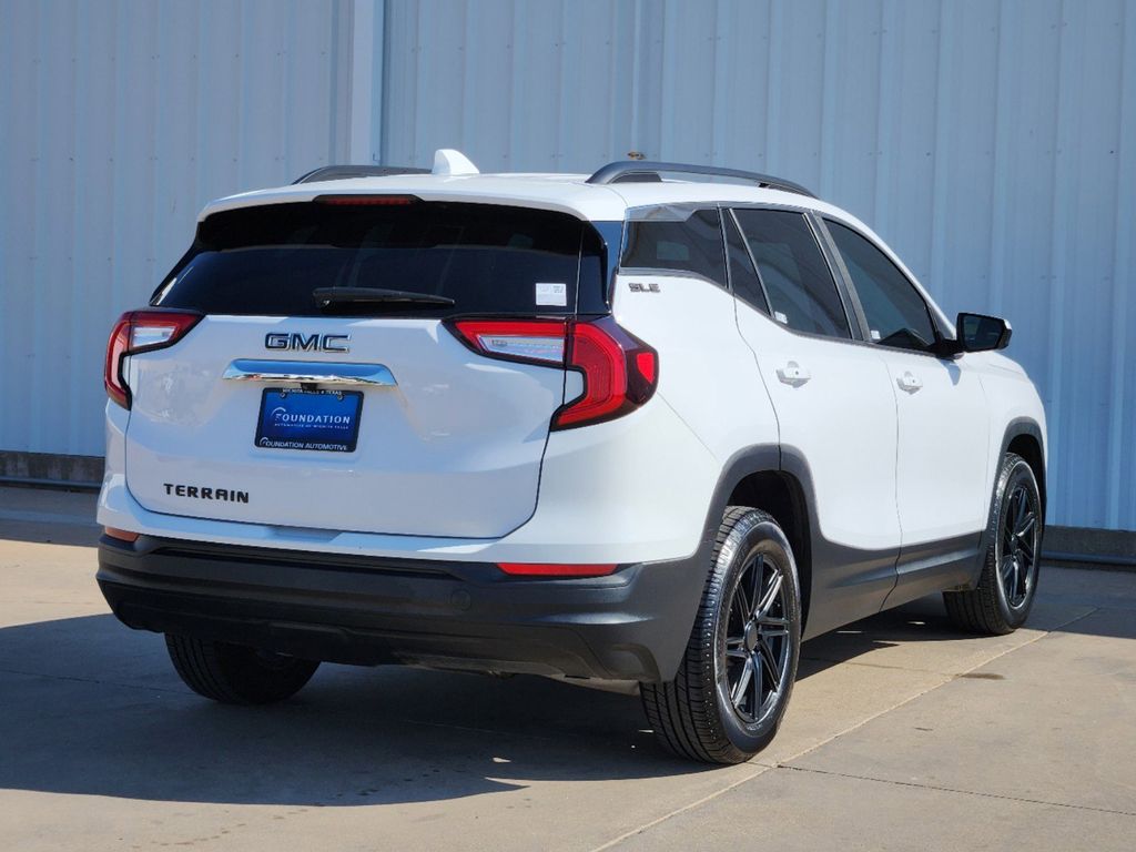 2022 GMC Terrain SLE 7