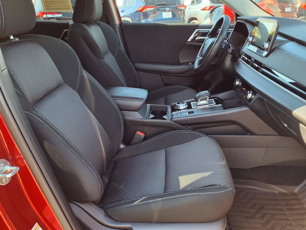 Used 2024 Mitsubishi Outlander SUV