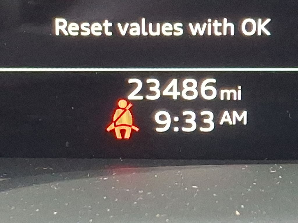 Thumbnail: 2022 Audi Q8 - 21