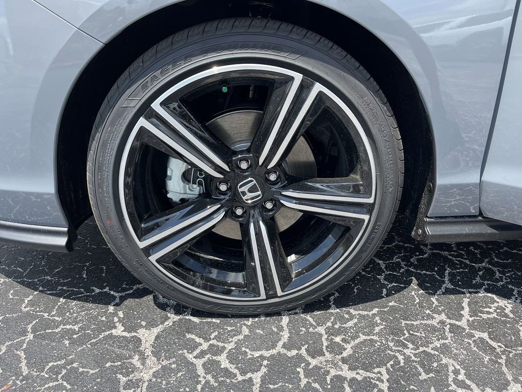 new 2025 Honda Accord Hybrid car, priced at $33,893