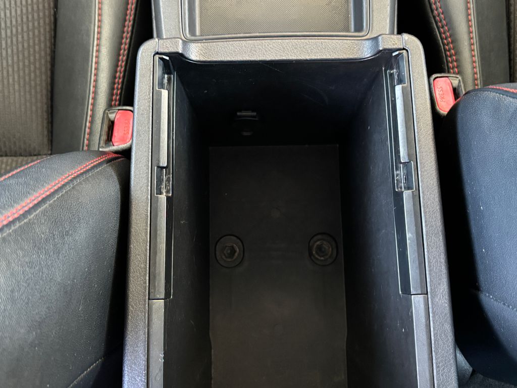 Thumbnail: 2016 Toyota Camry - 17