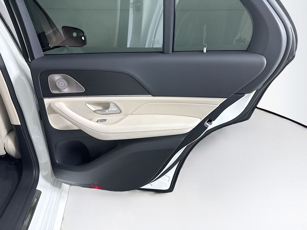 Thumbnail: 2026 Mercedes-Benz GLE - 29