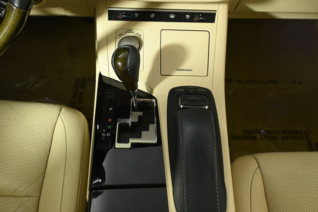 Thumbnail: 2015 Lexus ES - 24