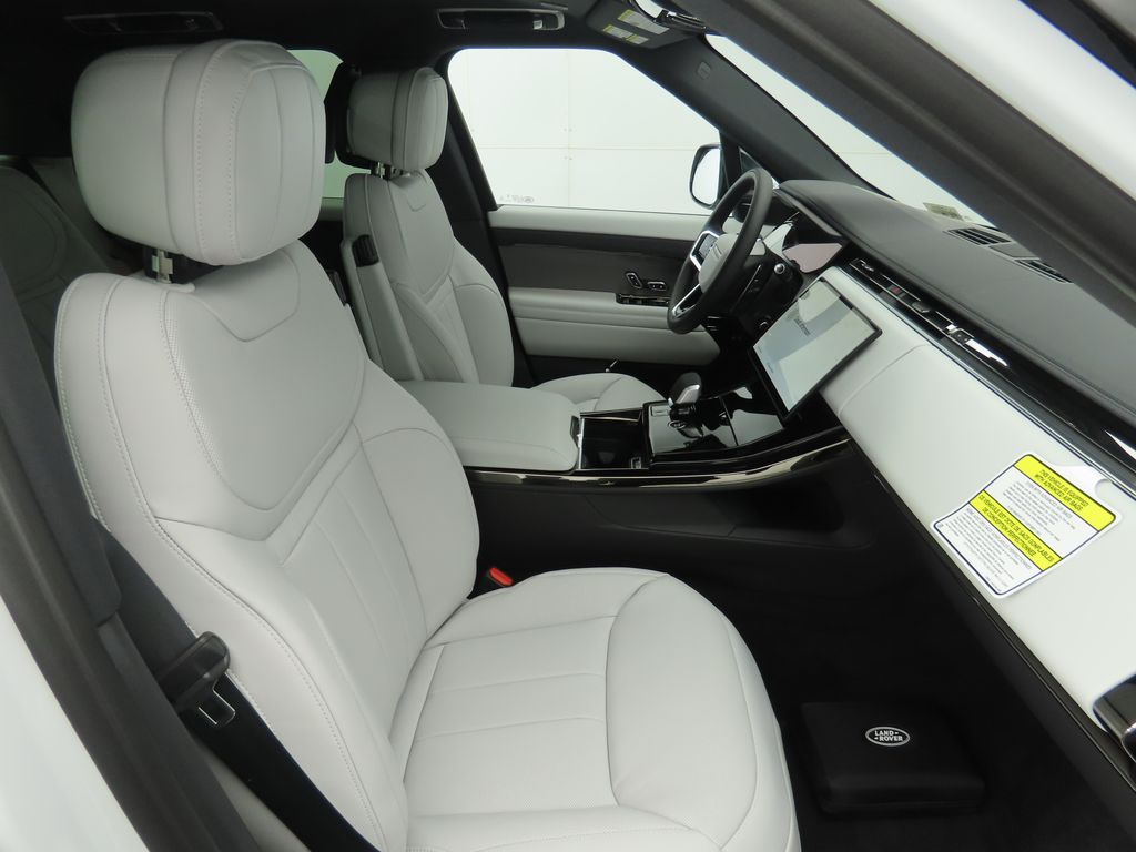 Thumbnail: 2025 Land Rover Range Rover Sport - 21