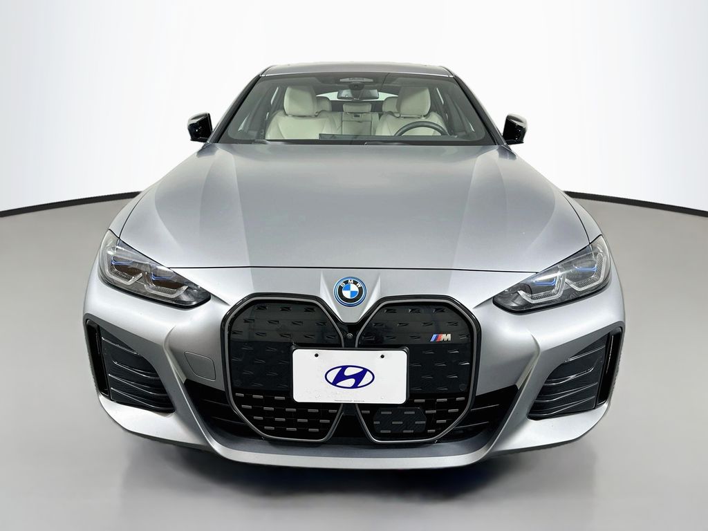 Thumbnail: 2023 BMW i4 - 2