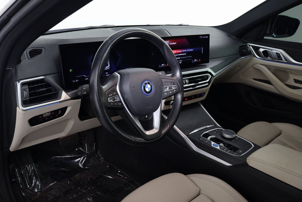 Thumbnail: 2023 BMW i4 - 7