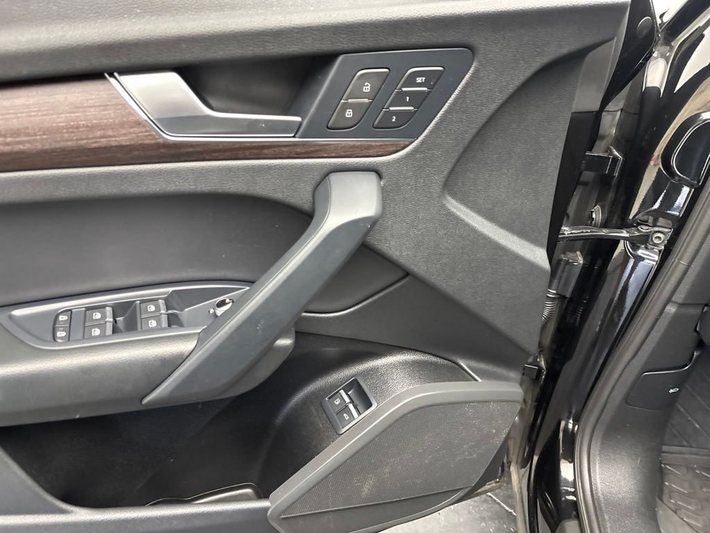 Thumbnail: 2024 Audi Q5 - 6