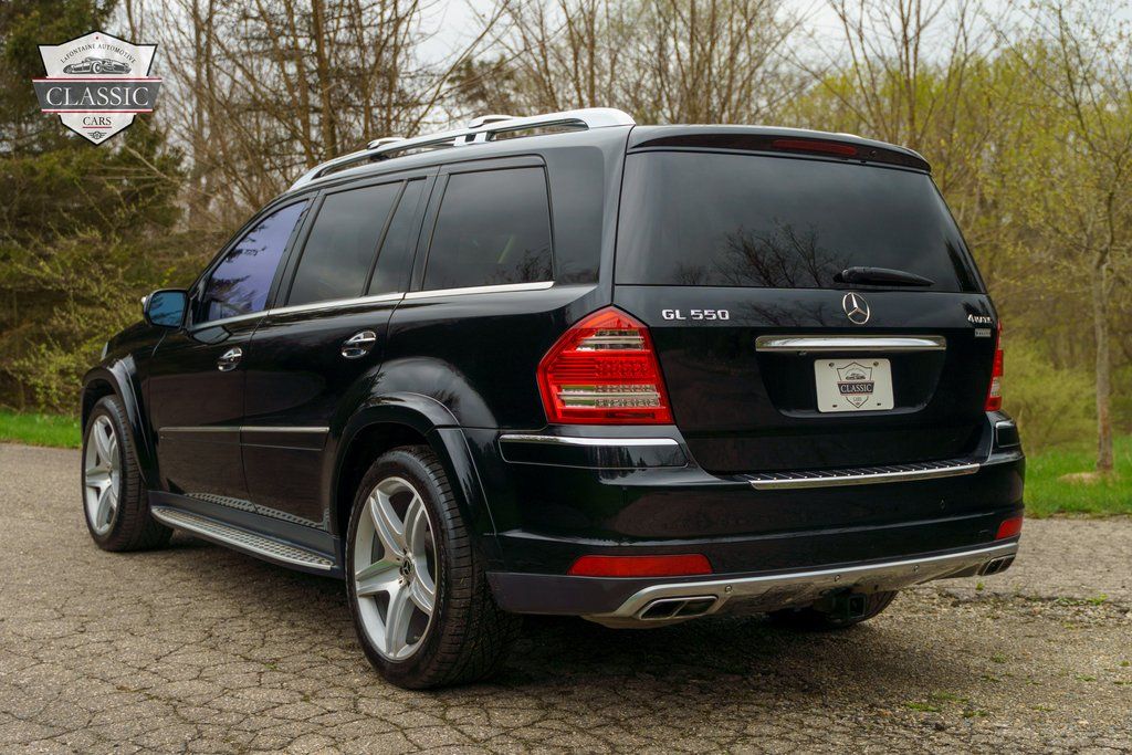 2010 Mercedes-Benz GL-Class GL 550 30